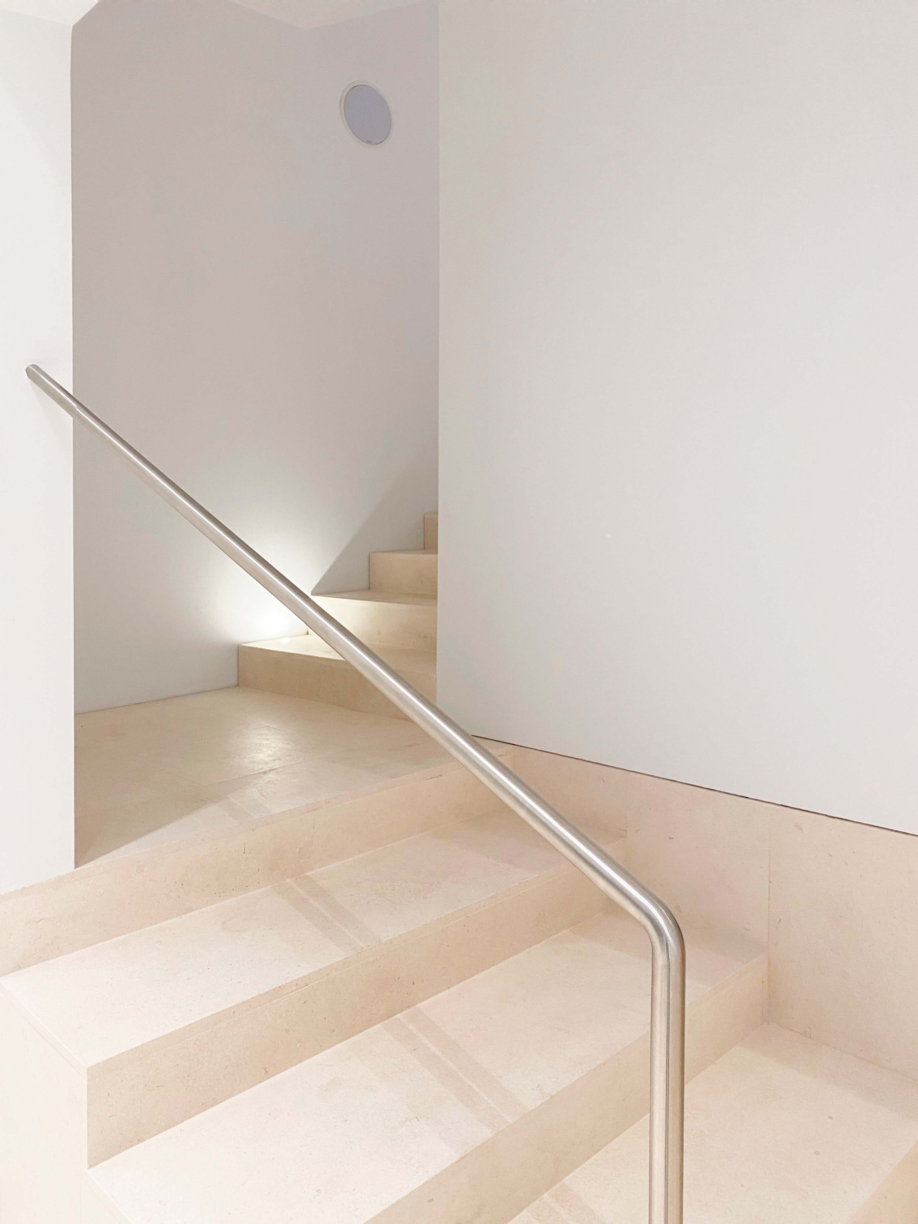 Zuloaga escaleras