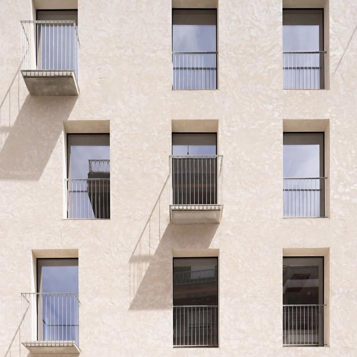 Zuloaga-fachada-arquitectura-archdaily-mdmc